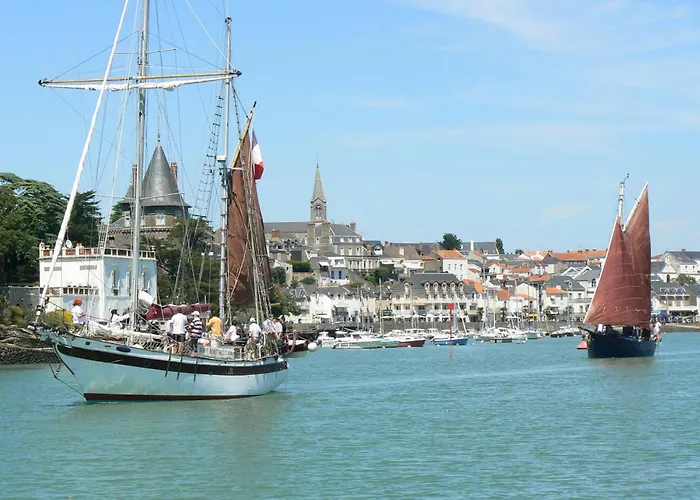 בית נופש Longere Renovee A 500m Du Centre De Pour 4 פורניק